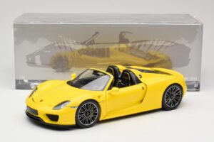 Porsche 918 Spyder Jaune Minichamps 1:18 110062434 Métal Moulé — image 8 sur 8