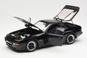 Porsche 924 Carrera GT Noir AUTOart 1:18 78001 Métal Moulé — image 2 sur 8