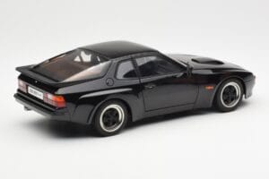 Porsche 924 Carrera GT Noir AUTOart 1:18 78001 Métal Moulé — image 3 sur 8