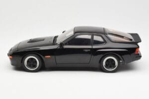 Porsche 924 Carrera GT Noir AUTOart 1:18 78001 Métal Moulé — image 4 sur 8