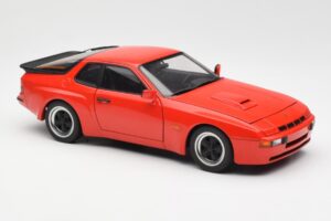 Porsche 924 Carrera GT Guards Rouge AUTOart 1:18 78003 Métal Moulé — image 6 sur 8