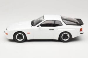 Porsche 924 Carrera GT Blanc MCG 1:18 MCG18197 Métal Moulé — image 3 sur 6