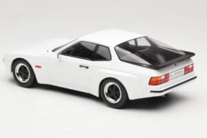 Porsche 924 Carrera GT Blanc MCG 1:18 MCG18197 Métal Moulé — image 5 sur 6