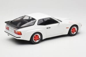 Porsche 924 Carrera GT Blanc & Jantes Rouges MCG 1:18 MCG18303 Métal Moulé — image 2 sur 6