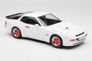 Porsche 924 Carrera GT Blanc & Jantes Rouges MCG 1:18 MCG18303 Métal Moulé — image 4 sur 6
