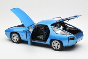 Porsche 928 Bleu AUTOart 1:18 77901 Métal Moulé — image 5 sur 8