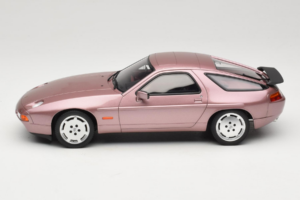 Porsche 928 S Cassis Red Metallic GT Spirit 1:18 GT524 Résine — image 3 sur 6