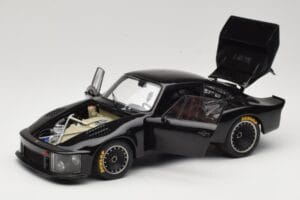 Porsche 935 Turbo Group 5 1976 Exoto 1:18 18101 Métal Moulé — image 2 sur 8