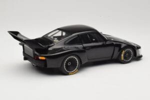 Porsche 935 Turbo Group 5 1976 Exoto 1:18 18101 Métal Moulé — image 3 sur 8