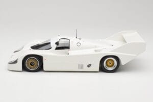 Porsche 956K Plain Body 1982 Minichamps 1:18 155826600 Métal Moulé — image 3 sur 6