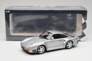 Porsche 959 Argent Métallisé Minichamps 1:18 155066201 Métal Moulé — image 6 sur 6
