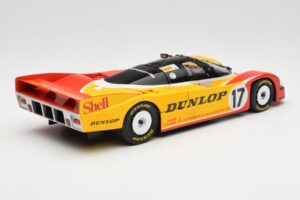 Porsche 962C Group C #17 D. Bell / H-J. Stuck / K. Ludwig 24 Hours of Le Mans 1988 Universal Hobbies 1:18 4704 Métal Moulé — image 3 sur 8