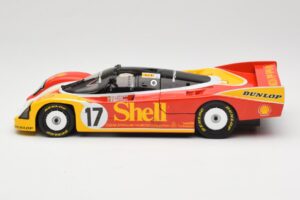 Porsche 962C Group C #17 D. Bell / H-J. Stuck / K. Ludwig 24 Hours of Le Mans 1988 Universal Hobbies 1:18 4704 Métal Moulé — image 4 sur 8