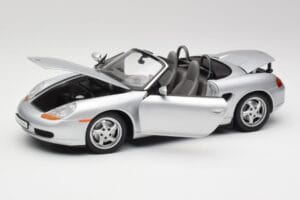 Porsche Boxster 986 Cabriolet Arctic Argent Métallisé UT Models 1:18 27852 Métal Moulé — image 2 sur 8
