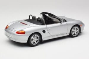 Porsche Boxster 986 Cabriolet Arctic Argent Métallisé UT Models 1:18 27852 Métal Moulé — image 3 sur 8