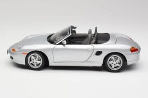 Porsche Boxster 986 Cabriolet Arctic Argent Métallisé UT Models 1:18 27852 Métal Moulé — image 4 sur 8