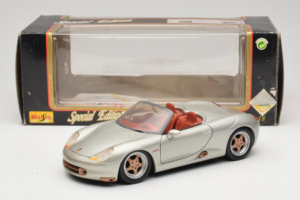 Porsche Boxster 986 Concept Argent Maisto 1:18 50231 Métal Moulé — image 8 sur 8