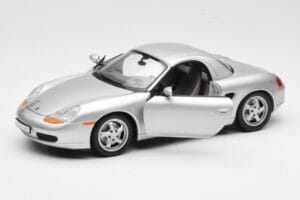 Porsche Boxster 986 Hard Top Argent UT Models 1:18 27854 Métal Moulé — image 2 sur 8