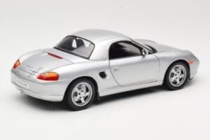 Porsche Boxster 986 Hard Top Argent UT Models 1:18 27854 Métal Moulé — image 3 sur 8
