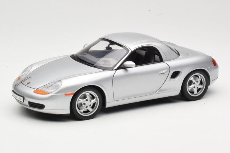 Porsche Boxster 986 Hard Top Argent UT Models 1:18 27854 Métal Moulé