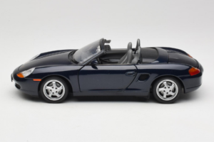 Porsche Boxster 986 S Night Blue UT Models 1:18 WAP021006-R1 Métal Moulé — image 4 sur 8