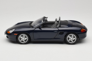 Porsche Boxster S 986 Night Blue UT Models 1:18 WAP021006 Métal Moulé — image 3 sur 7