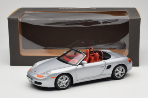 Porsche Boxster S 986 Argent UT Models 1:18 WAP021007 Métal Moulé — image 8 sur 8