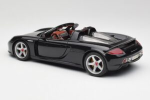 Porsche Carrera GT Noir Maisto 1:18 36665 Métal Moulé — image 7 sur 8