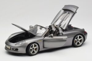Porsche Carrera GT Gris Métallisé Maisto 1:18 36622-R1 Métal Moulé — image 2 sur 8