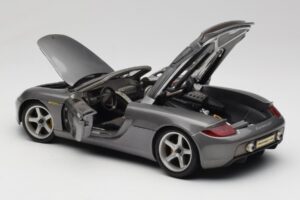 Porsche Carrera GT Gris Métallisé Maisto 1:18 36622-R1 Métal Moulé — image 5 sur 8