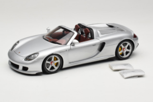 Porsche Carrera GT Silver Metallic Minichamps 1:18 WAP02103014 Métal Moulé