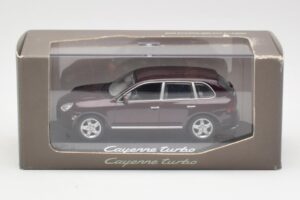Porsche Cayenne 955 Turbo Rouge Foncé Minichamps 1:43 WAPC2000113 Métal Moulé — image 4 sur 4
