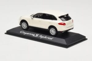 Porsche Cayenne 958 S Hybrid Blanc Minichamps 1:43 WAP0200040B Métal Moulé — image 3 sur 4