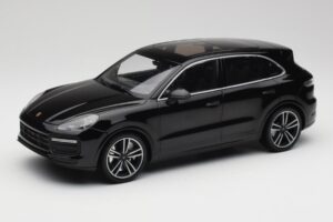 Porsche Cayenne 958 Turbo S Noir Minichamps 1:18 155066070 Métal Moulé