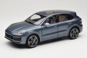 Porsche Cayenne 958 Turbo S Blue Metallic Minichamps 1:18 110066070 Métal Moulé