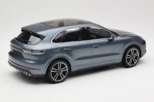 Porsche Cayenne 958 Turbo S Blue Metallic Minichamps 1:18 155066071 Métal Moulé — image 2 sur 6