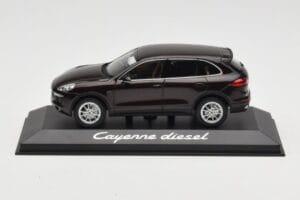 Porsche Cayenne 958 Diesel Acajou Brown Minichamps 1:43 WAP0200030E Métal Moulé