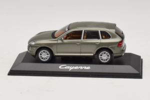 Porsche Cayenne Grey Metallic Minichamps 1:43 WAP02061317 Métal Moulé
