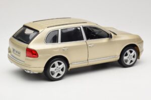 Porsche Cayenne S 955 Beige Maisto 1:18 WAPC2100213 Métal Moulé — image 3 sur 8