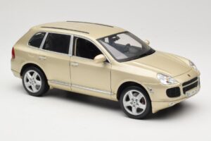 Porsche Cayenne S 955 Beige Maisto 1:18 WAPC2100213 Métal Moulé — image 6 sur 8