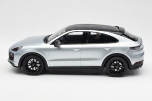 Porsche Cayenne E3 S Coupe Dolo Argent Norev 1:18 WAP0213220K Métal Moulé — image 3 sur 6