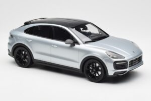 Porsche Cayenne E3 S Coupe Dolo Argent Norev 1:18 WAP0213220K Métal Moulé — image 4 sur 6