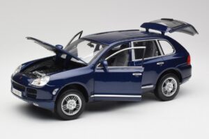 Porsche Cayenne S 9PA Dark Sea Bleu Métallisé Maisto 1:18 31635 Métal Moulé — image 2 sur 8