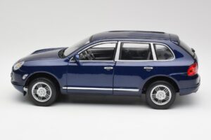 Porsche Cayenne S 9PA Dark Sea Bleu Métallisé Maisto 1:18 31635 Métal Moulé — image 4 sur 8
