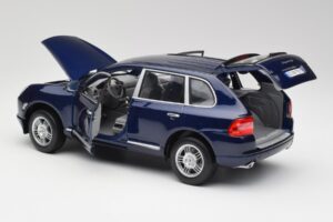 Porsche Cayenne S 9PA Dark Sea Bleu Métallisé Maisto 1:18 31635 Métal Moulé — image 5 sur 8