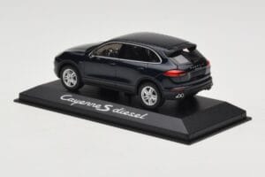 Porsche Cayenne 958 S Diesel Blue Metallic Minichamps 1:43 WAP0200080E Métal Moulé — image 3 sur 4