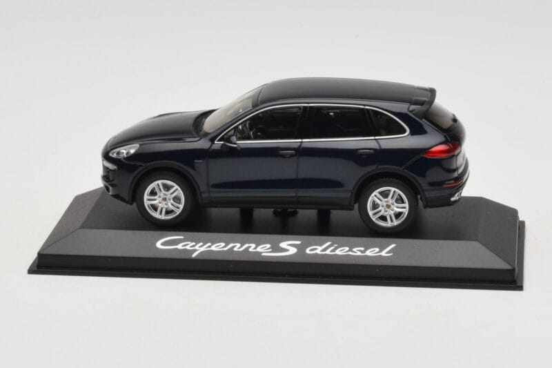 Porsche Cayenne 958 S Diesel Blue Metallic Minichamps 1:43 WAP0200080E Métal Moulé