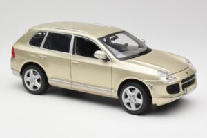 Porsche Cayenne Turbo 955 Beige Maisto 1:18 WAP02100113 Métal Moulé — image 6 sur 8