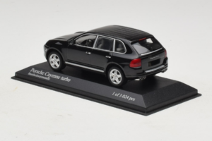 Porsche Cayenne 955 Turbo Black Metallic Minichamps 1:43 400061080 Métal Moulé — image 3 sur 5