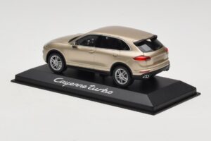 Porsche Cayenne 958 Turbo Or Minichamps 1:43 WAP0200050E Métal Moulé — image 3 sur 4